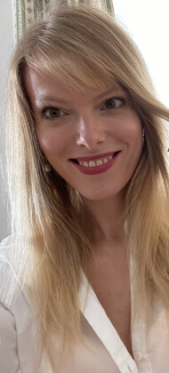 InstaCam live cam chat and private conversation preview